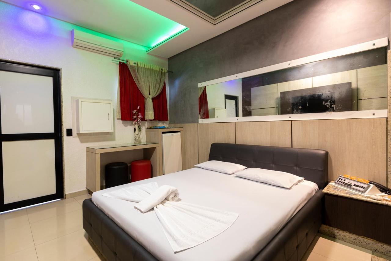 Troia Motel フォス・ド・イグアス エクステリア 写真