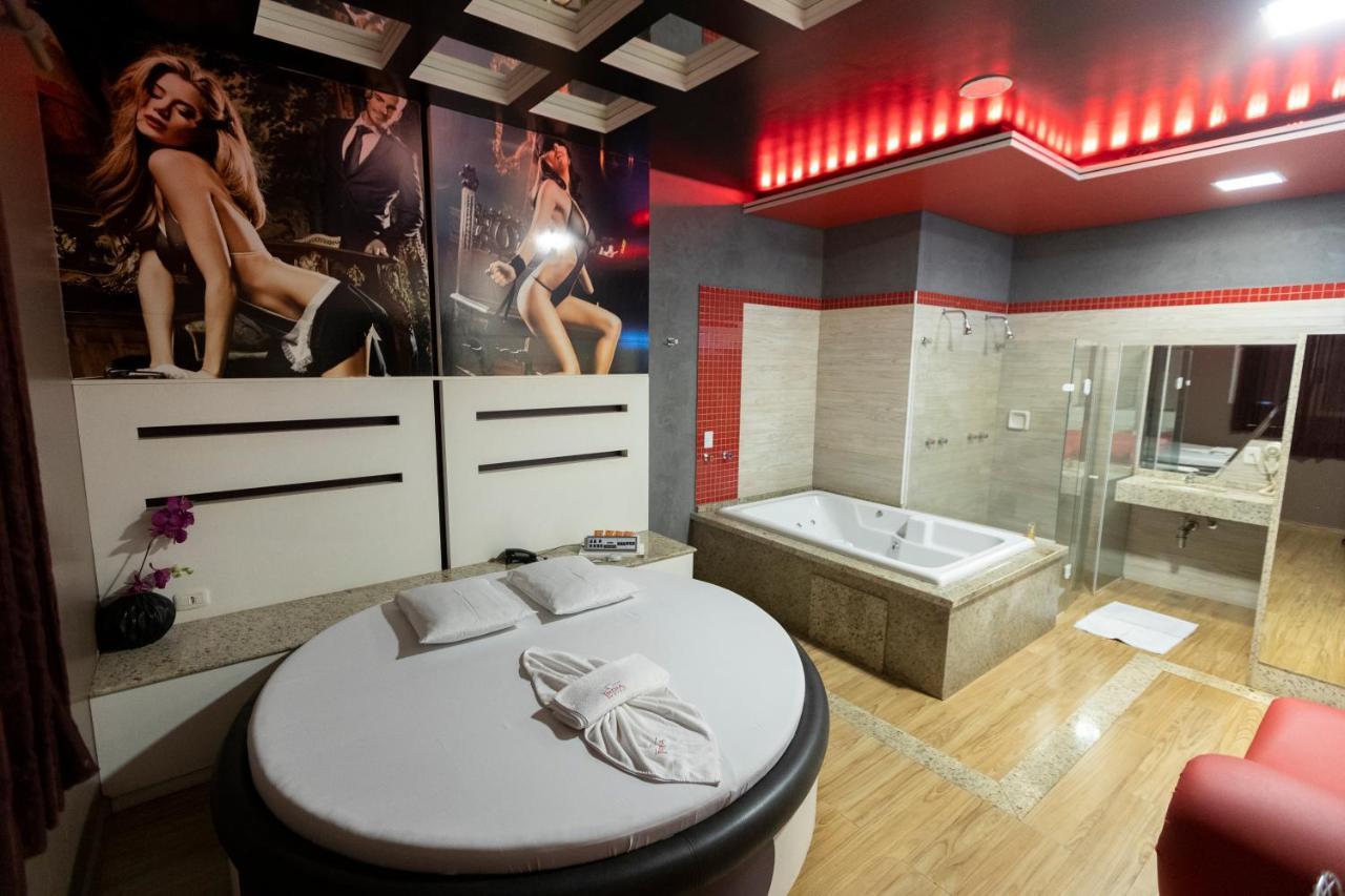 Troia Motel フォス・ド・イグアス エクステリア 写真