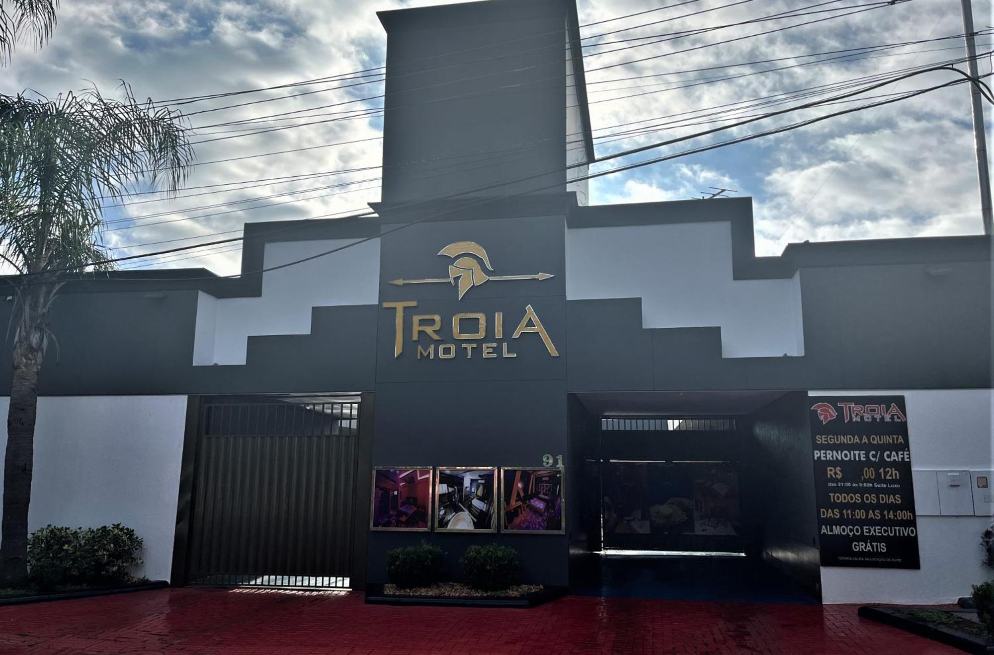 Troia Motel フォス・ド・イグアス エクステリア 写真